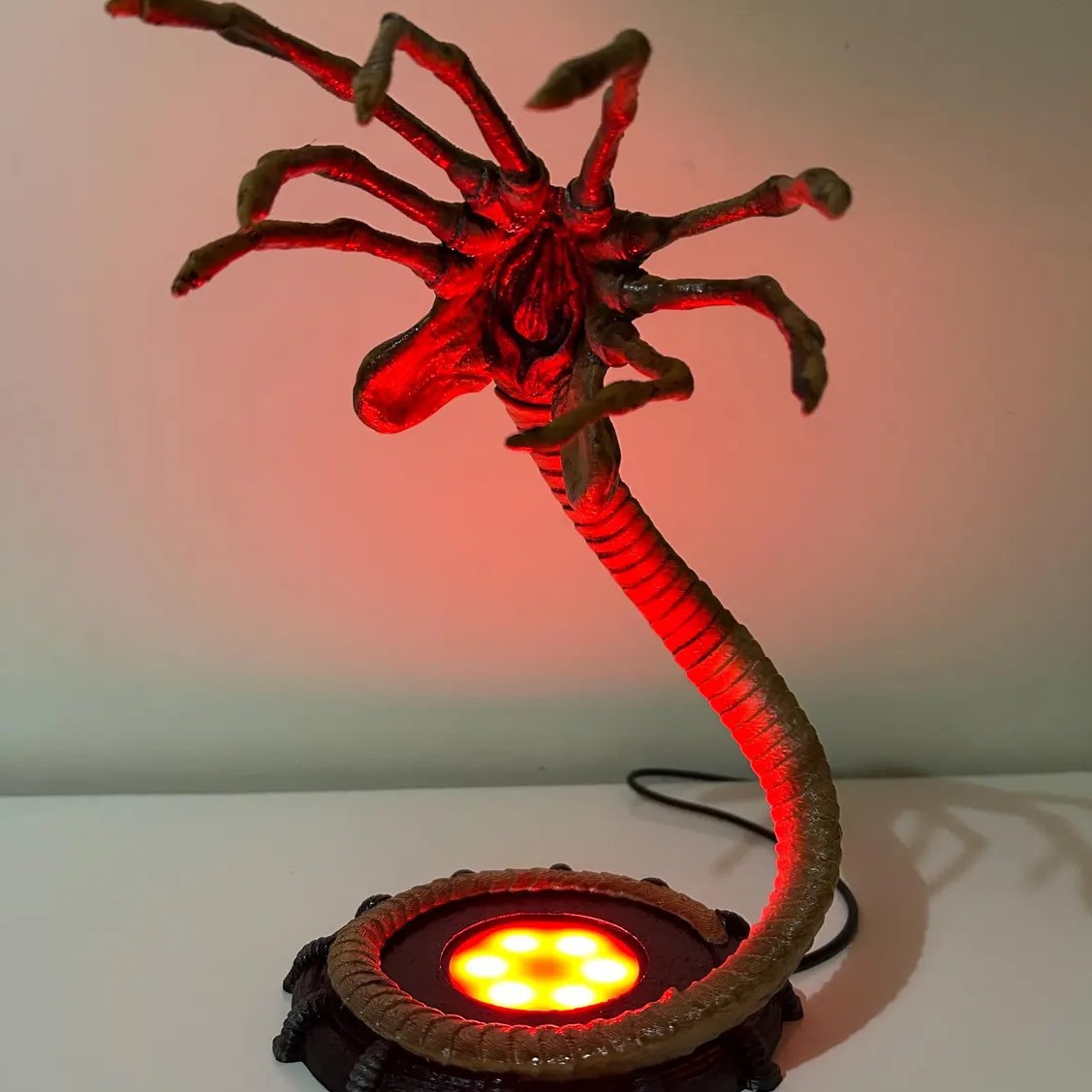 Lampu Alien Facehugger Lampu M - Neon Sign Party ulasan dan harga
